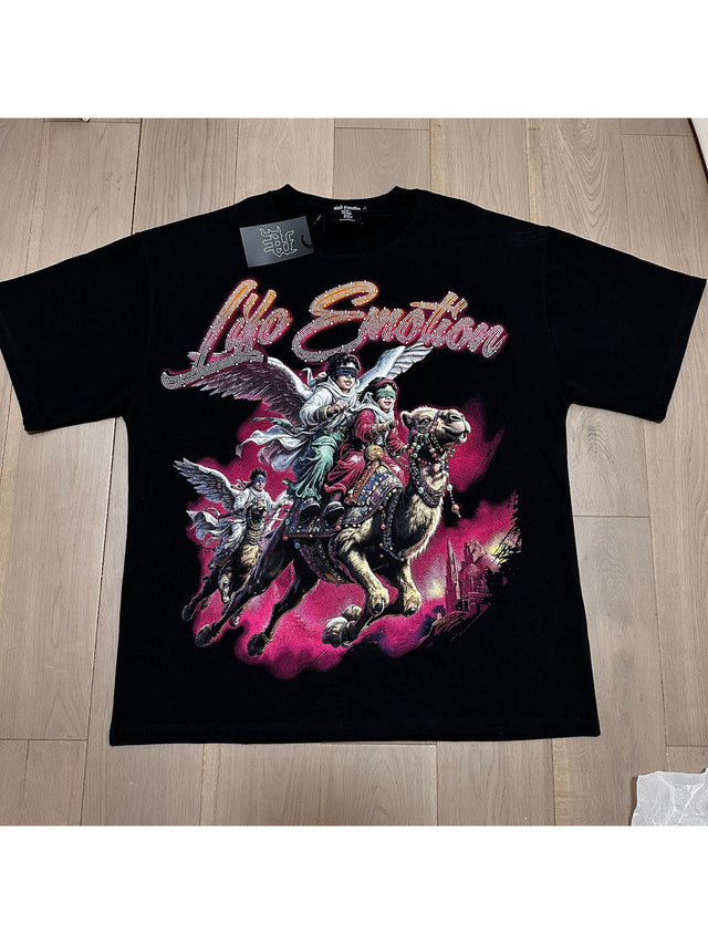Remera negra con jinete en tonos rosa � Mixed Emotion | Mixed Emotion