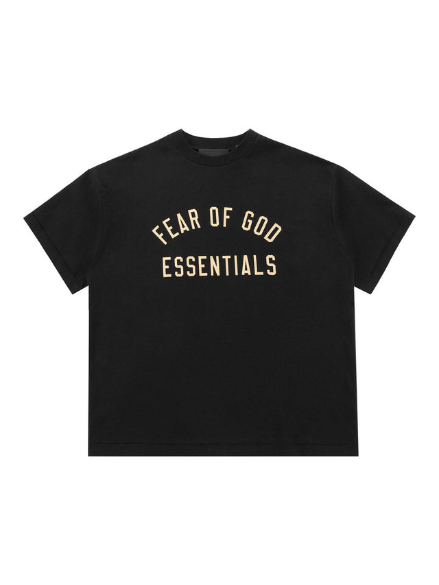 Remera Essentials Fear of God negra con letras beige | Essentials