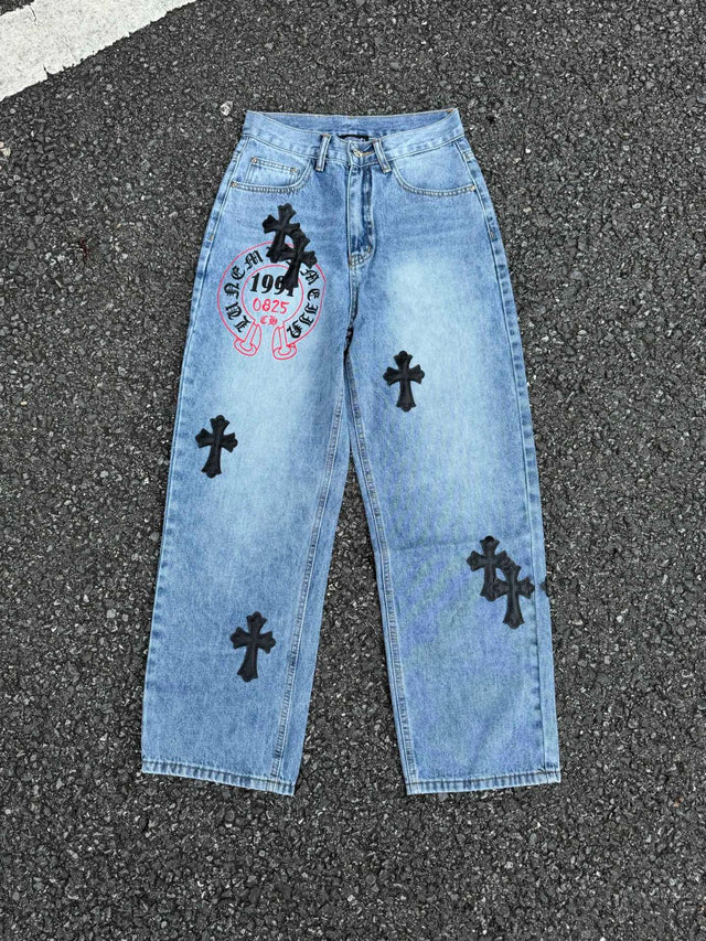 Jean azul claro con cruces negras — Chrome Hearts