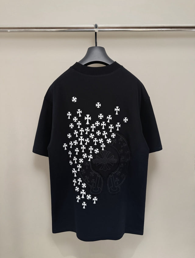 Remera negra con estampado de cruces en cascada — Chrome Hearts