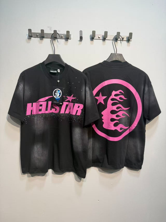 Remera Hellstar negra con logo rosa — Hellstar