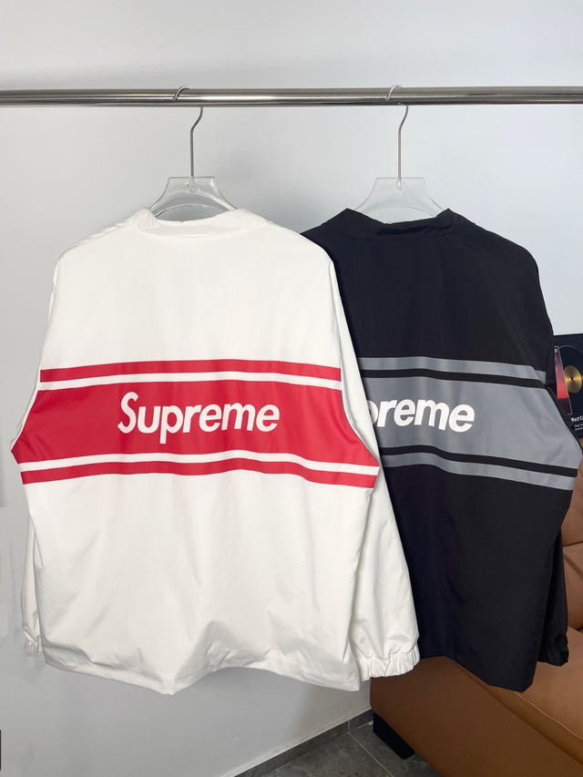 Campera con franja horizontal y logo · Supreme — Supreme