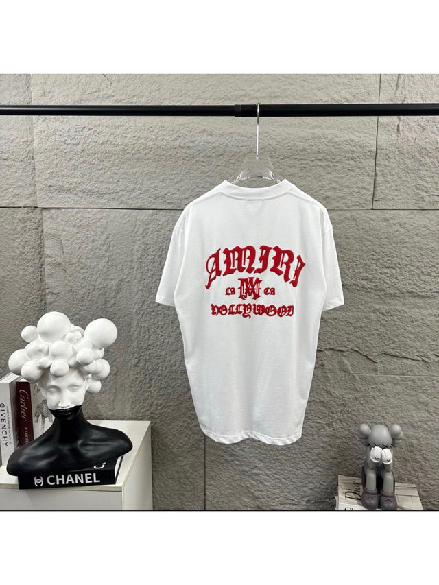 Remera Amiri blanca con monograma rojo peque�o