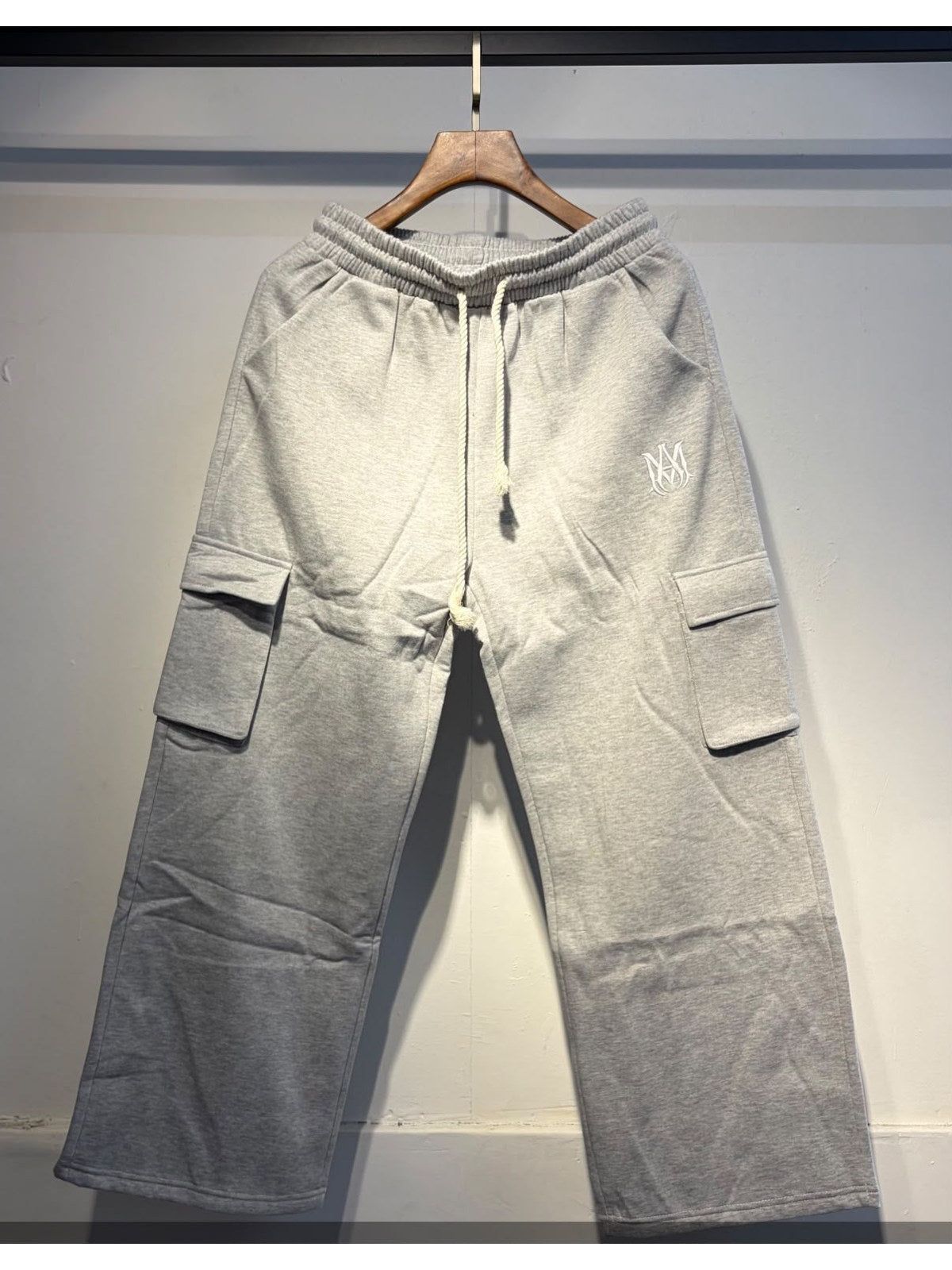 Pantal�n cargo Amiri gris