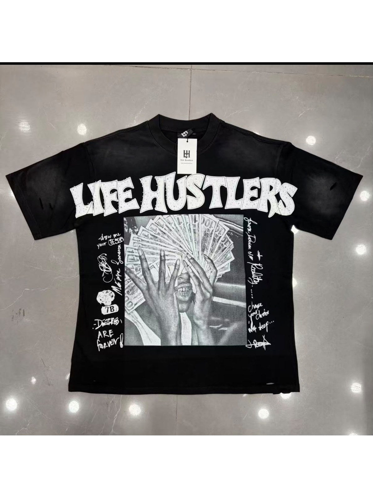 Remera Life Hustle manos negra
