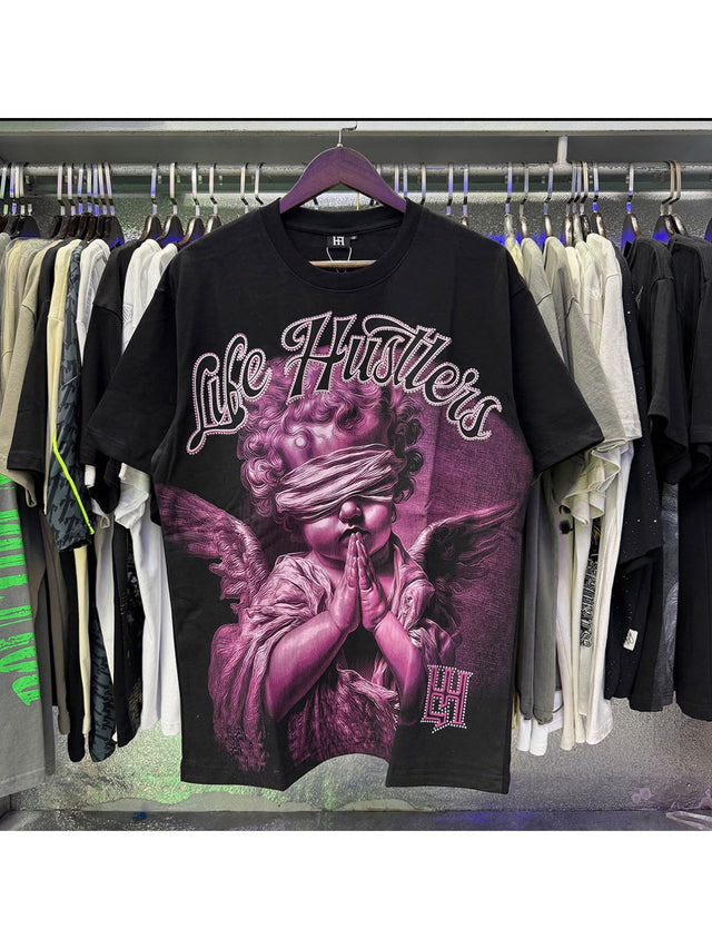 Remera Life Hustle figura violeta negra