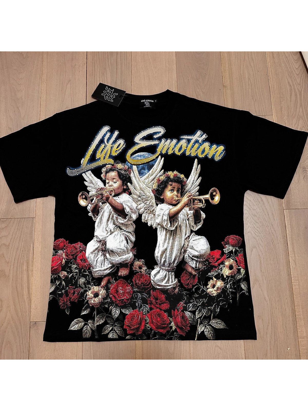 Remera negra con �ngeles y rosas � Mixed Emotion | Mixed Emotion