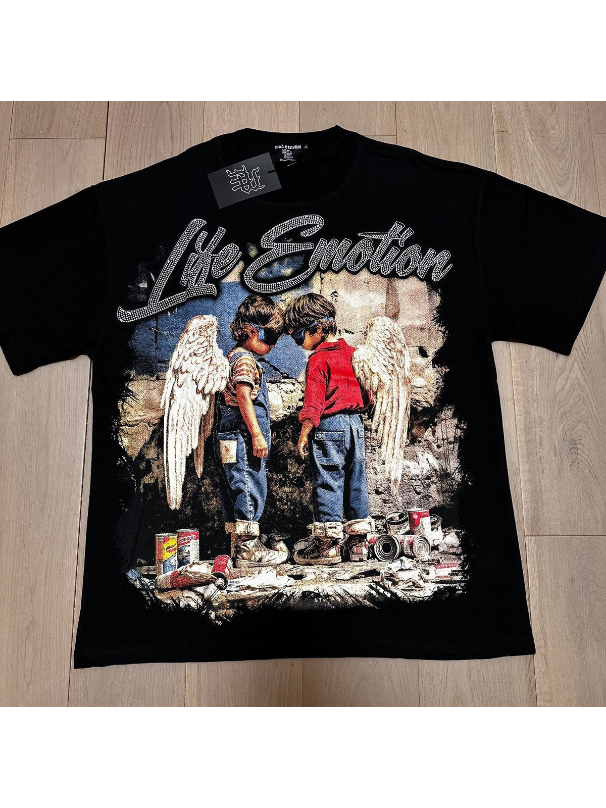 Remera negra con �ngeles y patineta � Mixed Emotion | Mixed Emotion