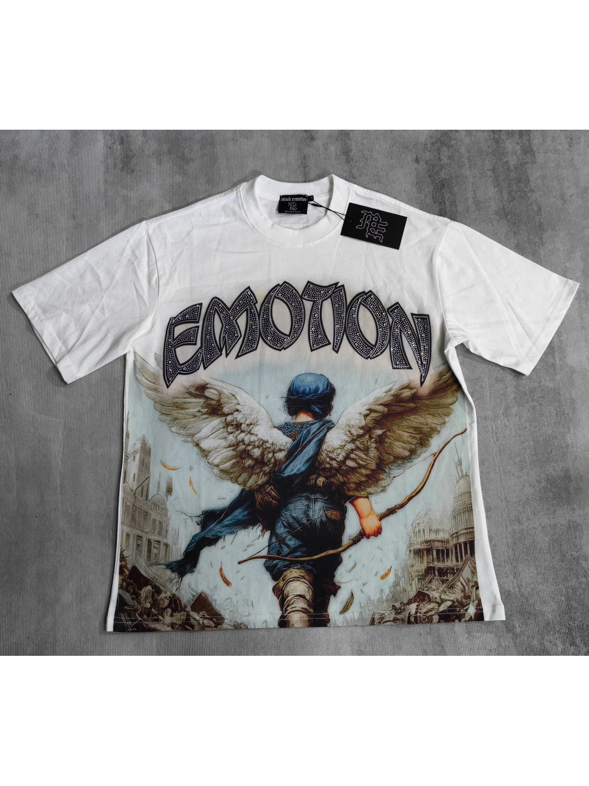 Remera blanca con �ngel de espaldas � Mixed Emotion | Mixed Emotion