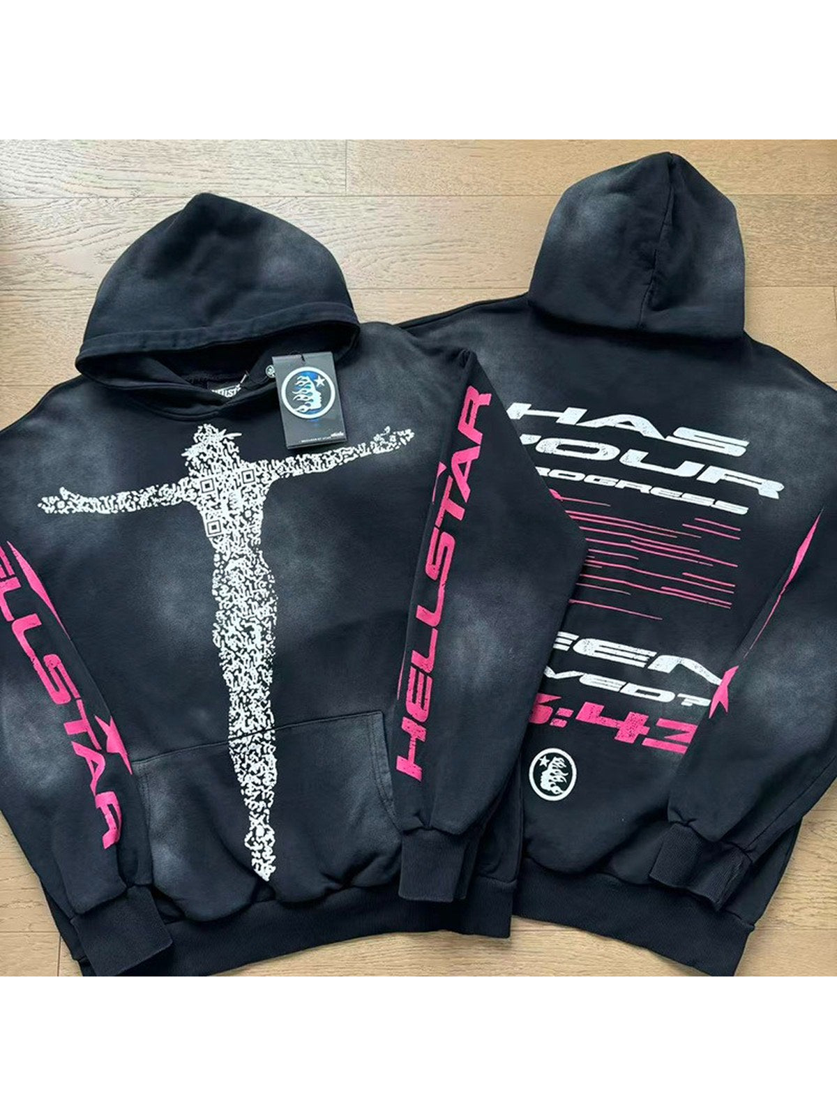 Conjunto Hellstar negro con cruz y detalles rosas | Hellstar