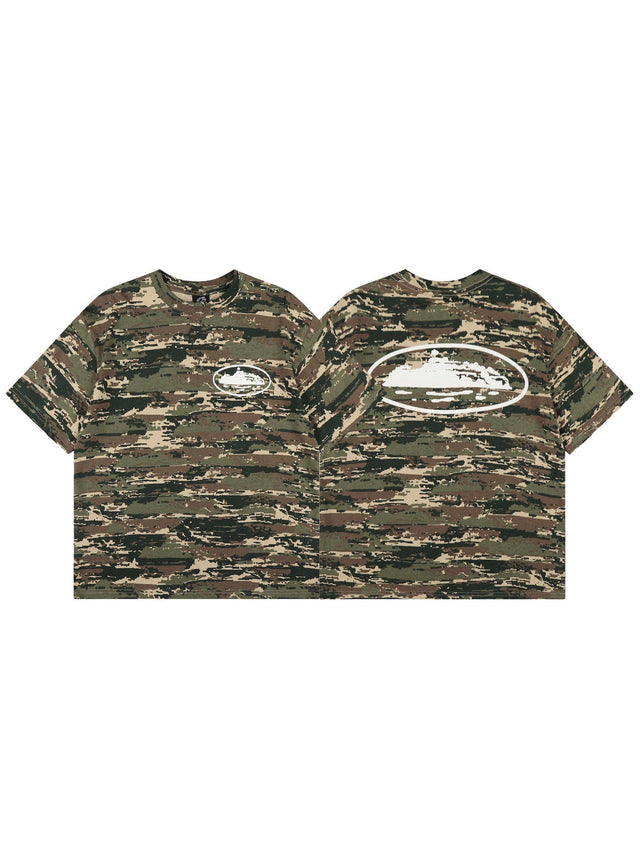 Remera camuflada verde con emblema blanco | Corteiz