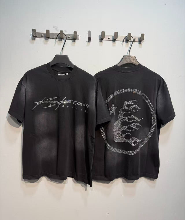 Remera Hellstar negra lavada con logo gris — Hellstar